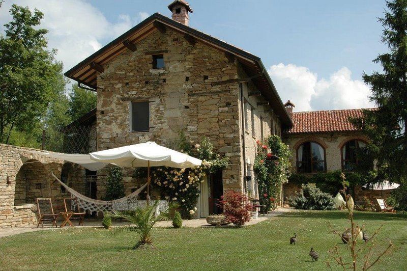 We heat a country house with high quality without using natural gas