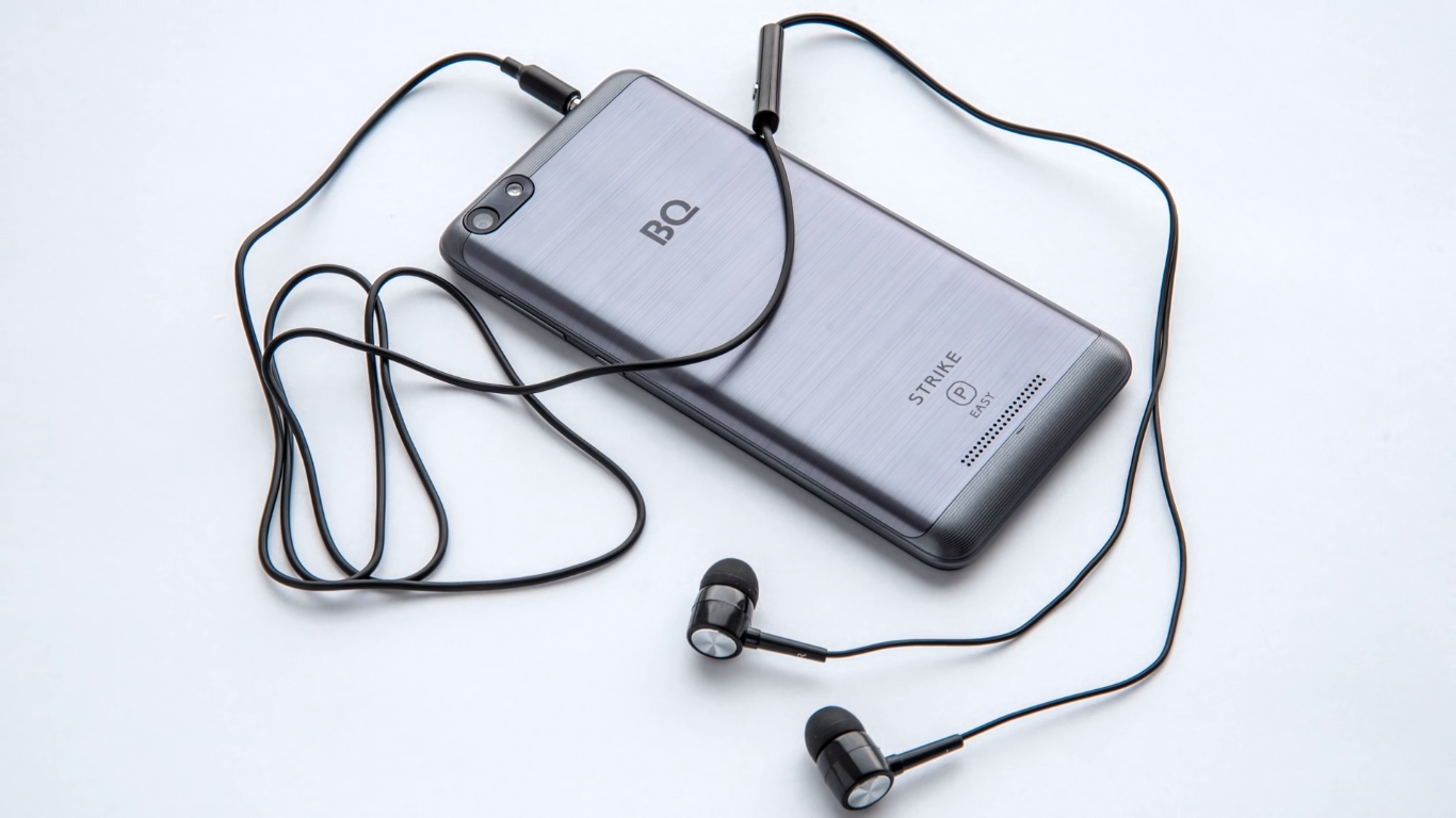 BQ BQ-5058 Strike Power Easy smartphone - pros and cons