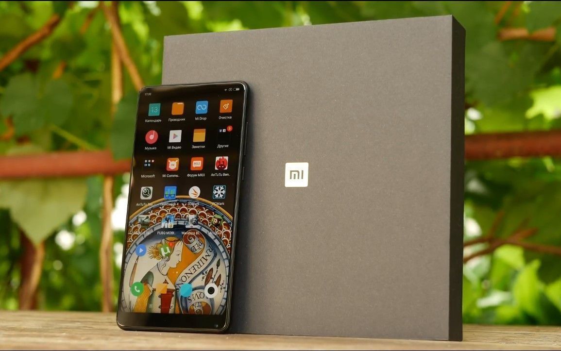 Smartphone Xiaomi Mi Mix 2S - advantages and disadvantages