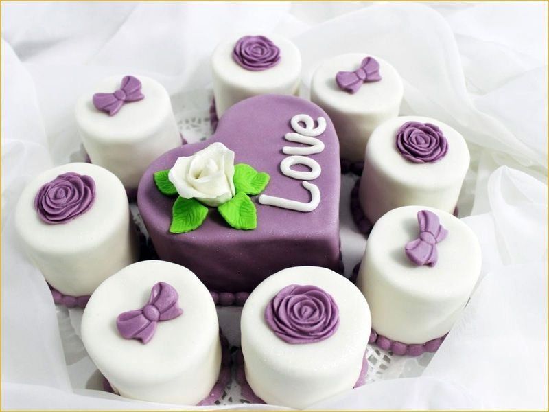 Where are the best custom-made cakes in Krasnoyarsk in 2026