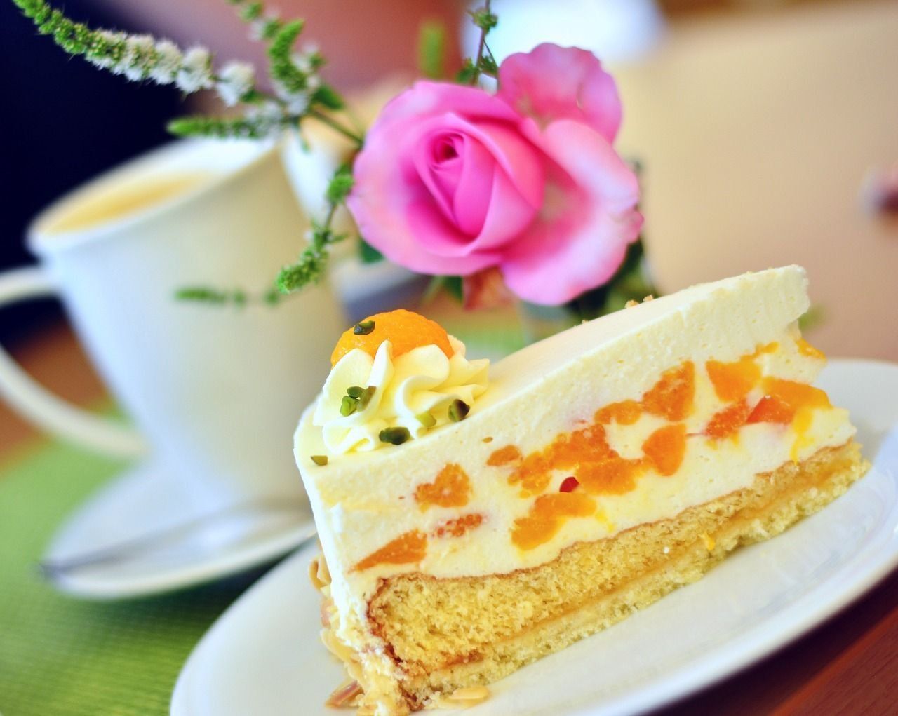 Where are the best custom-made cakes in Omsk in 2026