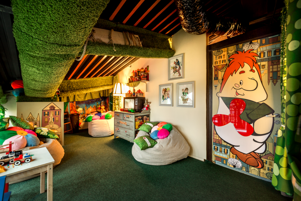 Rating of the best cafes and restaurants with a children's room in St. Petersburg in 2026