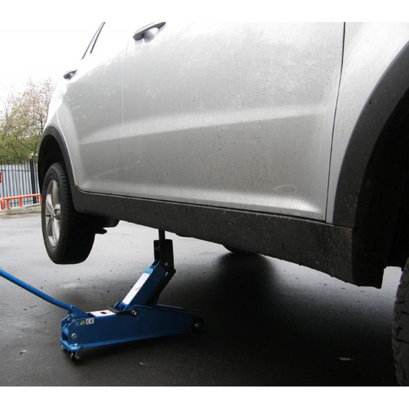 Rating of the best car jacks in 2026