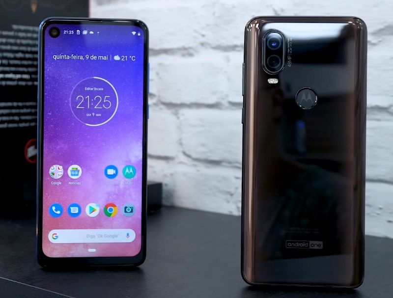 Motorola One Vision smartphone - advantages and disadvantages