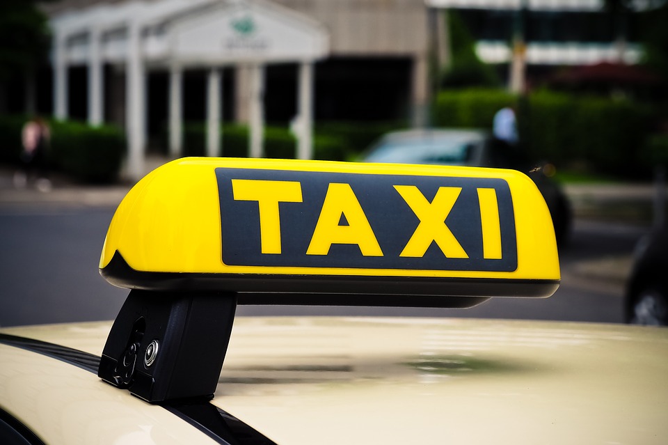 Best taxi services in St. Petersburg in 2026