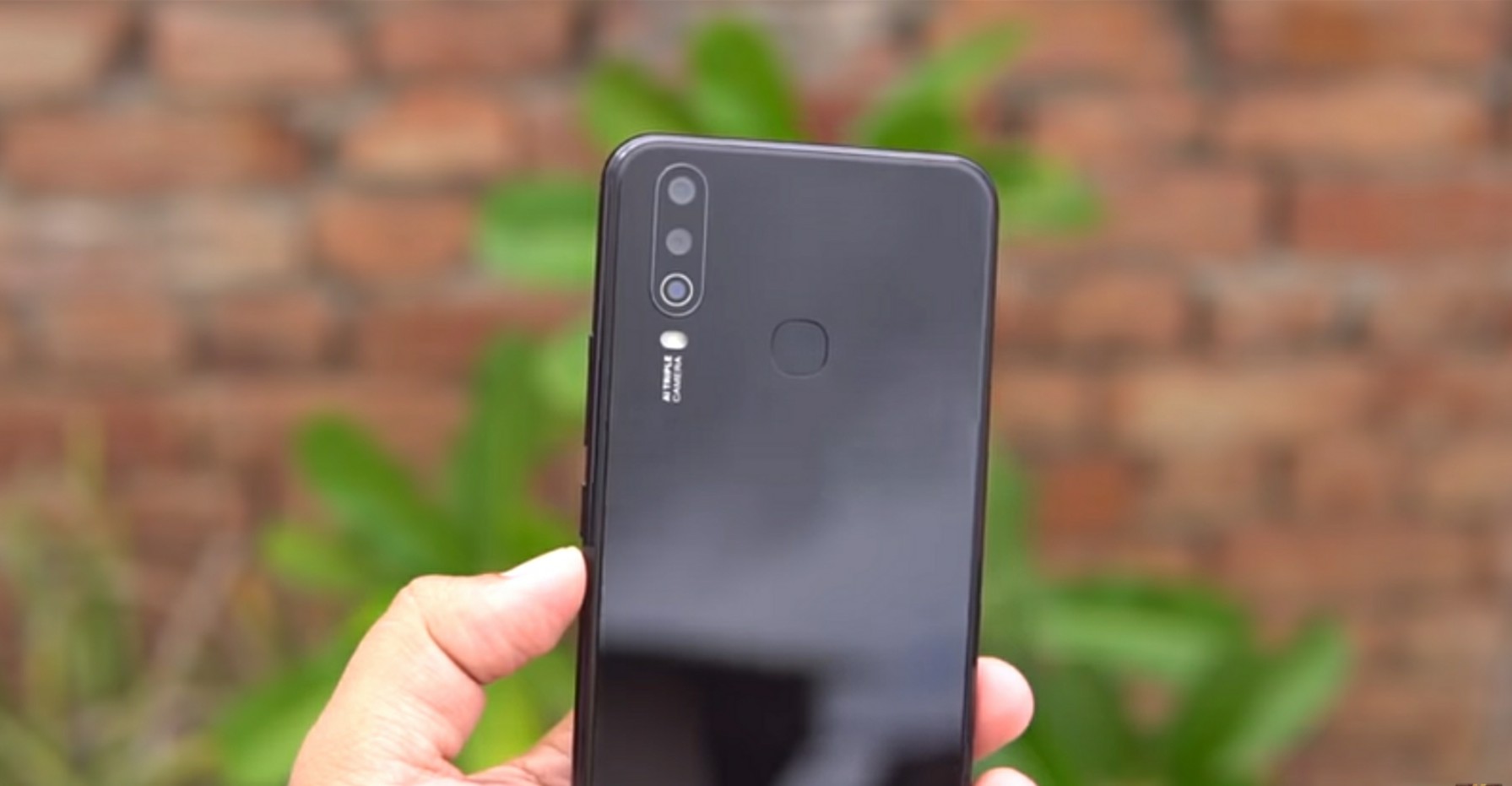 Vivo U10 smartphone - advantages and disadvantages