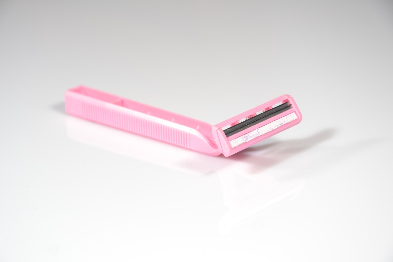 Rating of the best women's shaving razors and blades for 2026