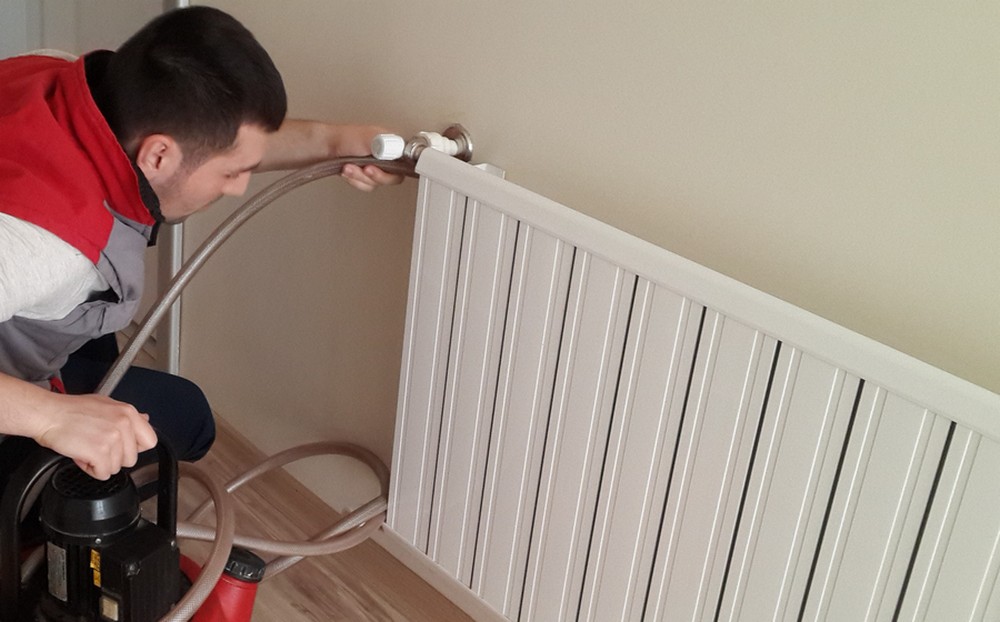 Rating of the best products and fluids for flushing heating systems for 2026