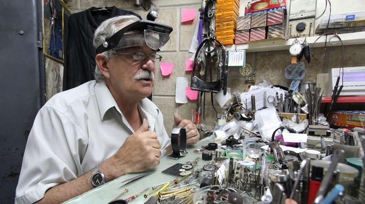 Best magnifying glasses (loupes) for 2026