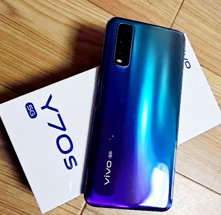 Vivo Y70s smartphone review with key features
