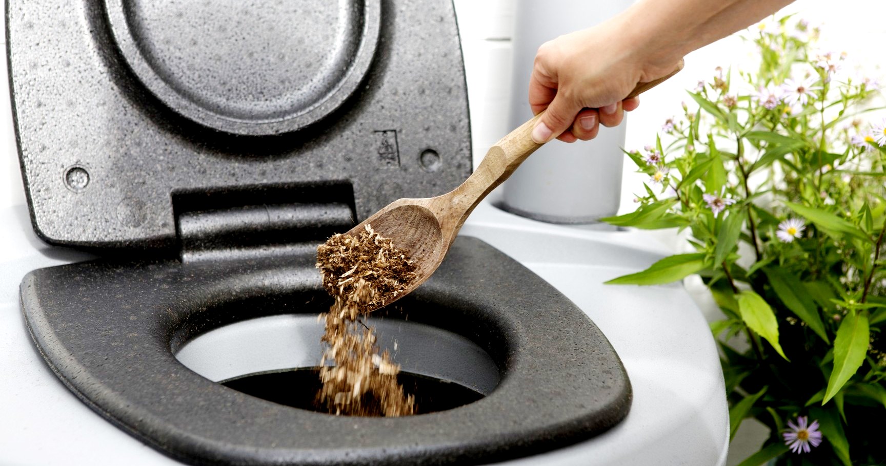 Rating of the best liquids and fillers for dry closets for 2026