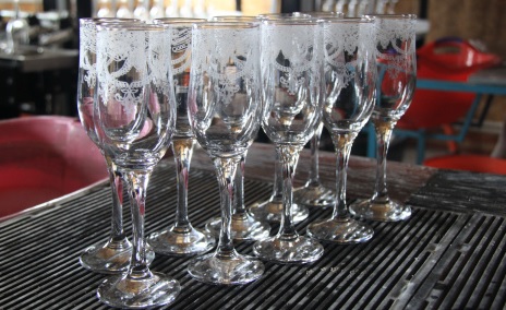 Rating of the best champagne glasses for 2026