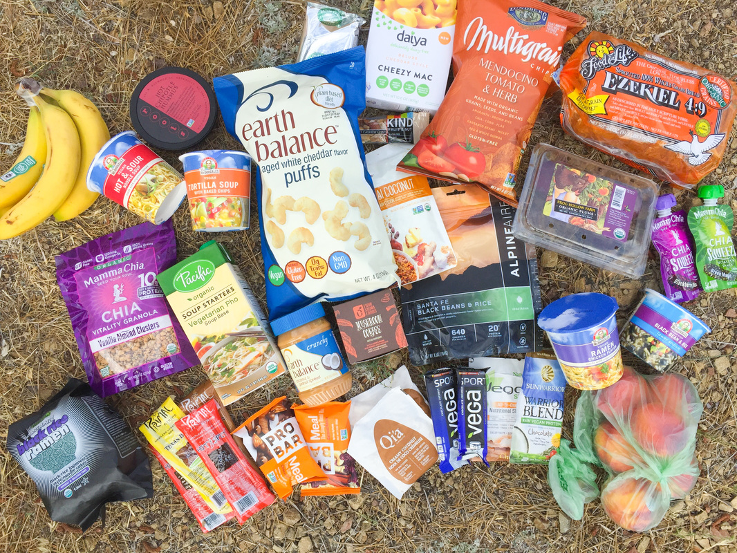 What to take with you on the road: ranking of the best nutritious snacks for 2026